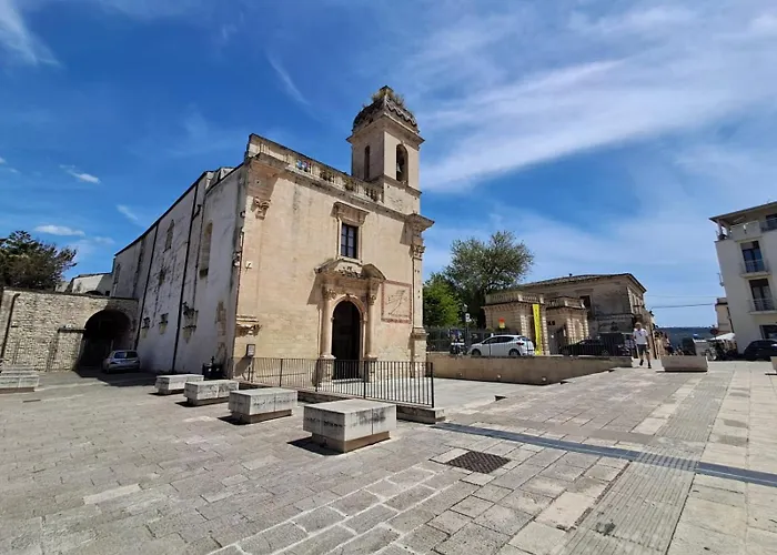 A Due Passi Dal Portale *